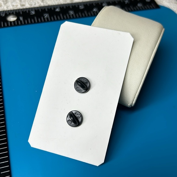 🖤NEW💕Little Embers pin - Picture 5 of 8